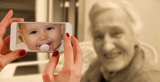 Jaka jest różnica między tiarą a diademem? Jaka jest różnica między tiarą a diademem?