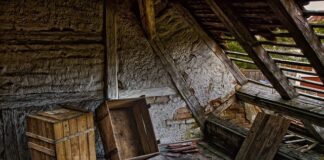 Jak zrobić skrzynkę na biżuterię?