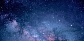 Kiedy ubrać jasny garnitur?