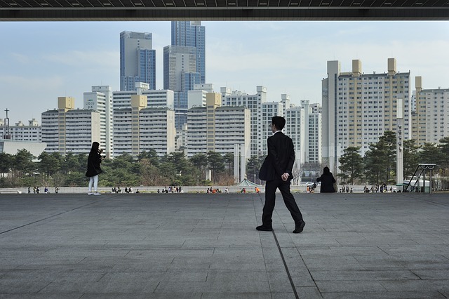 Co założyć do eleganckich spodni? Co założyć do eleganckich spodni?