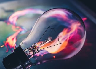 Kto prowadzi młodą do ołtarza?