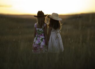 Jakie są modne sukienki na wesele w 2023 roku? Jakie są modne sukienki na wesele w 2023 roku?