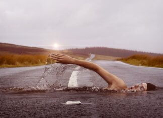 Czy w staniku sportowym można pływać? Czy w staniku sportowym można pływać?