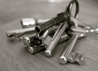 Jak zrobić brelok do torebki?