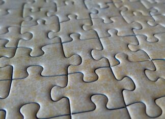 Jak składać pudełka kartonowe?